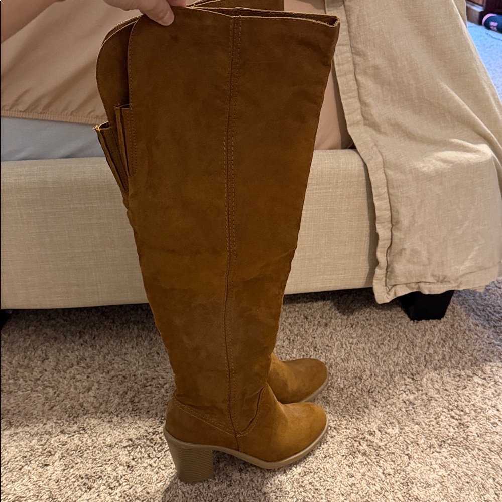 Women's Tan Knee-High Boots